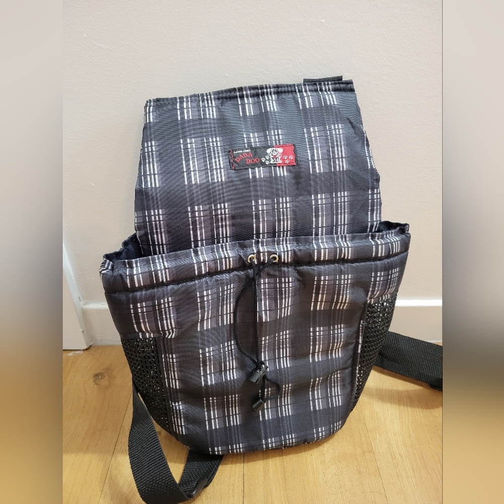 Pet carrier bag